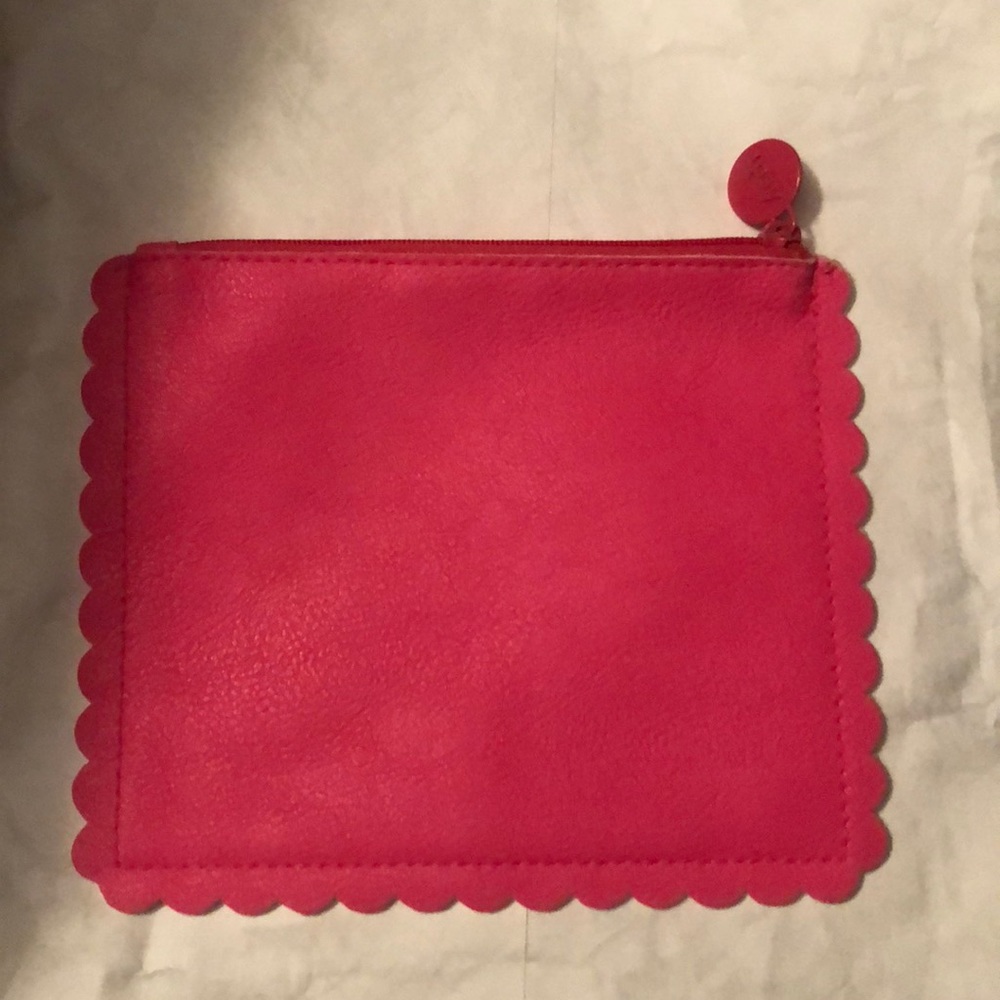 Ipsy pink scallop bag